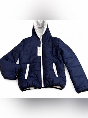 NWT Navy Blue Water-Resistant Puffer Jacket ❄️🤍